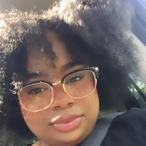 Meet your Posher, Mya